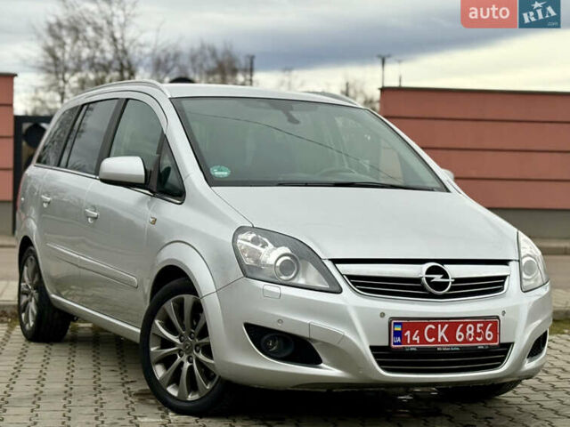 Серый Опель Зафира, объемом двигателя 1.7 л и пробегом 192 тыс. км за 7890 $, фото 73 на Automoto.ua