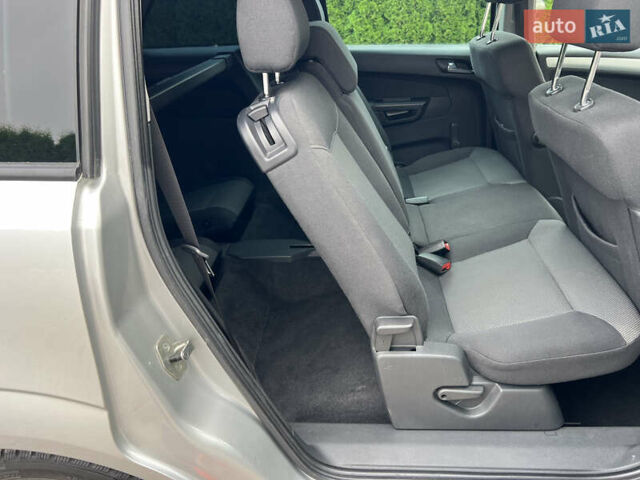 Серый Опель Зафира, объемом двигателя 1.7 л и пробегом 184 тыс. км за 7990 $, фото 29 на Automoto.ua