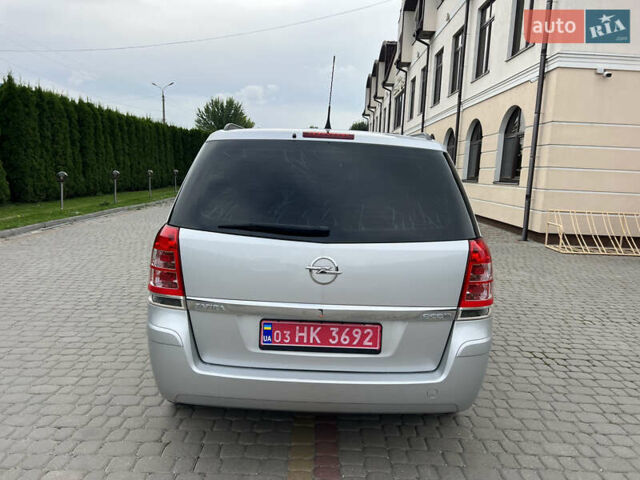 Серый Опель Зафира, объемом двигателя 1.7 л и пробегом 184 тыс. км за 7990 $, фото 16 на Automoto.ua