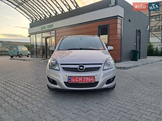 Опель Зафира 2012 в Могилев-Подольском на Automoto.ua Серый Опель Зафира, объемом двигателя 1.8 л и пробегом 259 тыс. км за 7800 $, фото 45 на Automoto.ua