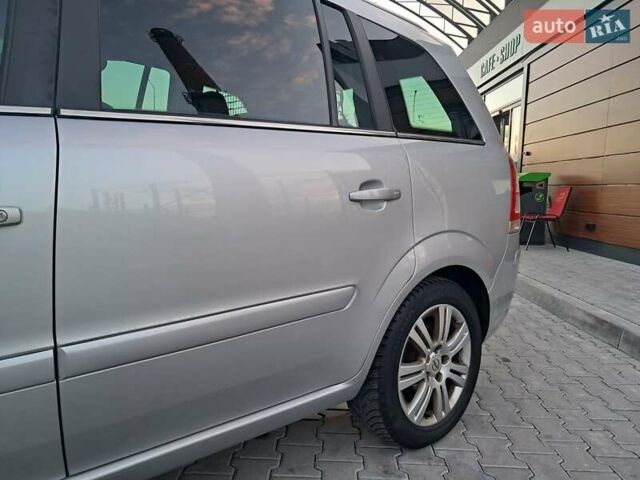 Опель Зафира 2012 в Могилев-Подольском на Automoto.ua Серый Опель Зафира, объемом двигателя 1.8 л и пробегом 259 тыс. км за 7800 $, фото 48 на Automoto.ua