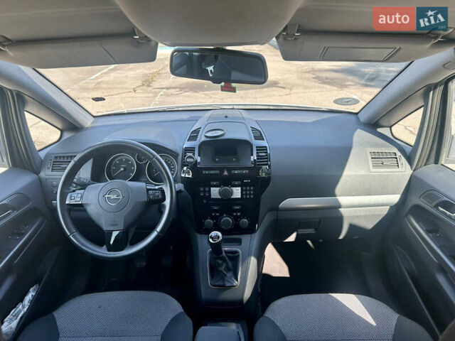 Опель Зафіра 2012 у Львові на Automoto.ua Сірий Опель Зафіра, об'ємом двигуна 1.7 л та пробігом 217 тис. км за 7200 $, фото 15 на Automoto.ua