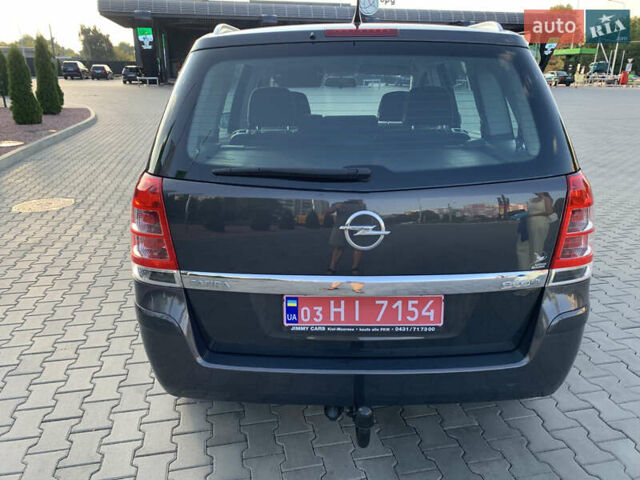 Серый Опель Зафира, объемом двигателя 1.6 л и пробегом 188 тыс. км за 7900 $, фото 14 на Automoto.ua