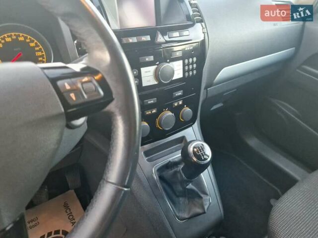 Сірий Опель Зафіра, об'ємом двигуна 1.6 л та пробігом 187 тис. км за 6750 $, фото 31 на Automoto.ua