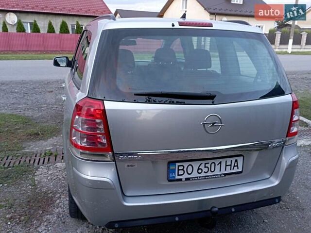 Сірий Опель Зафіра, об'ємом двигуна 1.7 л та пробігом 310 тис. км за 7200 $, фото 6 на Automoto.ua