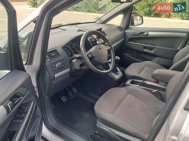 Опель Зафира 2012 в Могилев-Подольском на Automoto.ua Серый Опель Зафира, объемом двигателя 1.8 л и пробегом 259 тыс. км за 7800 $, фото 10 на Automoto.ua