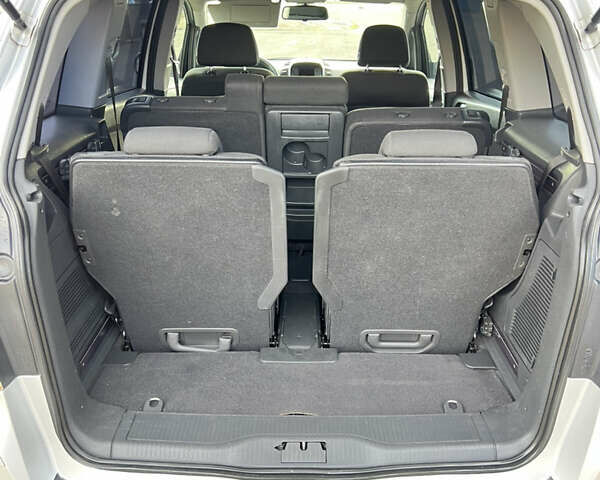 Серый Опель Зафира, объемом двигателя 1.6 л и пробегом 142 тыс. км за 7150 $, фото 25 на Automoto.ua