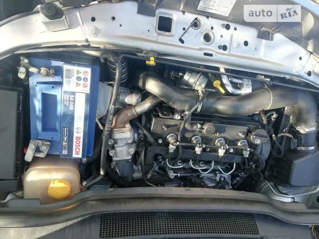 Сірий Опель Зафіра, об'ємом двигуна 1.7 л та пробігом 192 тис. км за 8000 $, фото 17 на Automoto.ua