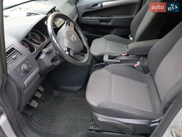 Сірий Опель Зафіра, об'ємом двигуна 1.7 л та пробігом 310 тис. км за 7200 $, фото 14 на Automoto.ua