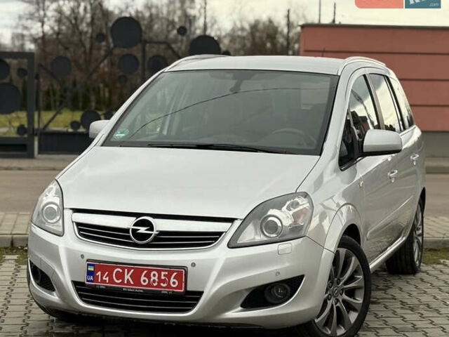 Серый Опель Зафира, объемом двигателя 1.7 л и пробегом 192 тыс. км за 7890 $, фото 5 на Automoto.ua