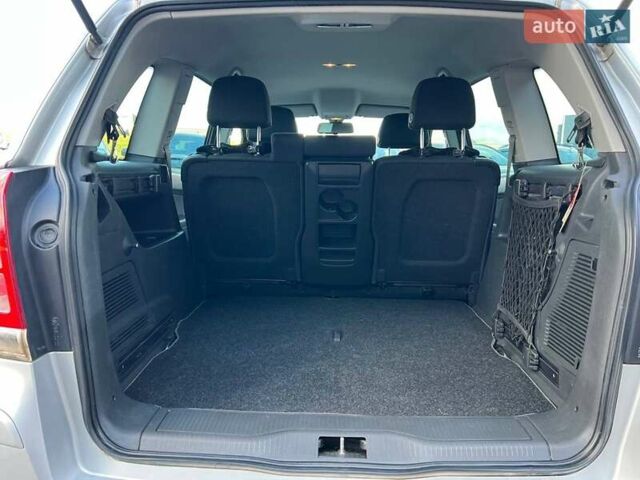 Серый Опель Зафира, объемом двигателя 1.7 л и пробегом 335 тыс. км за 7690 $, фото 38 на Automoto.ua