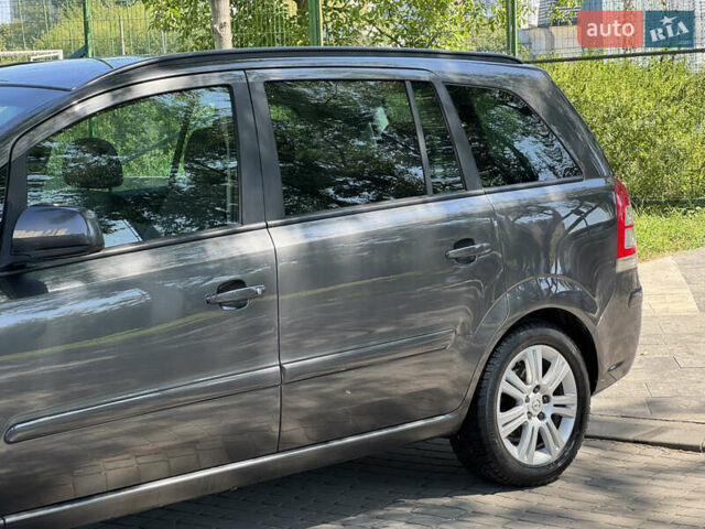 Серый Опель Зафира, объемом двигателя 1.7 л и пробегом 256 тыс. км за 7899 $, фото 21 на Automoto.ua