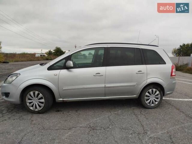 Серый Опель Зафира, объемом двигателя 1.49 л и пробегом 230 тыс. км за 6800 $, фото 4 на Automoto.ua
