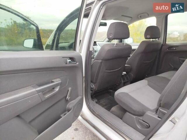 Серый Опель Зафира, объемом двигателя 1.49 л и пробегом 230 тыс. км за 6800 $, фото 12 на Automoto.ua