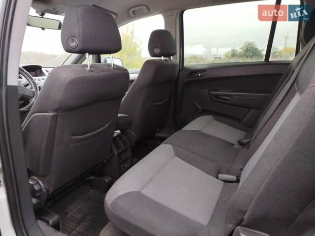 Серый Опель Зафира, объемом двигателя 1.49 л и пробегом 230 тыс. км за 6800 $, фото 14 на Automoto.ua