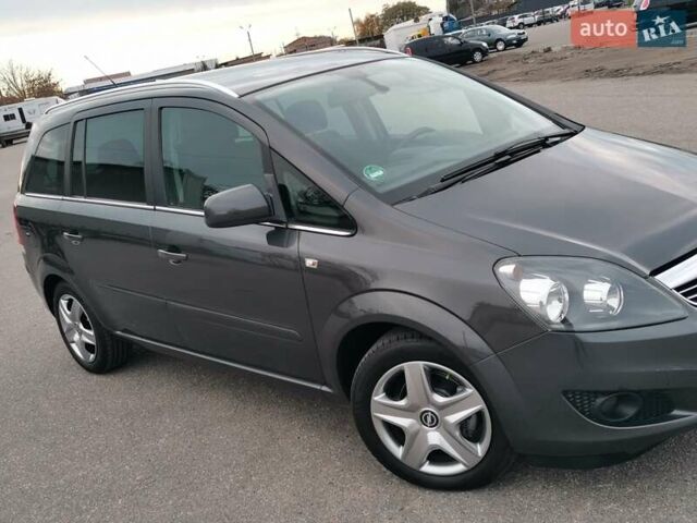 Опель Зафира 2012 в Белой Церкве на Automoto.ua Серый Опель Зафира, объемом двигателя 1.6 л и пробегом 215 тыс. км за 7500 $, фото 8 на Automoto.ua
