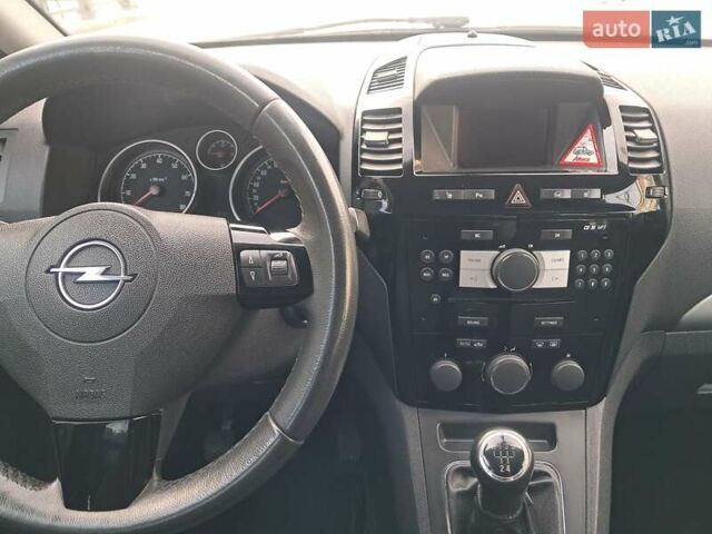 Опель Зафира 2012 в Могилев-Подольском на Automoto.ua Серый Опель Зафира, объемом двигателя 1.8 л и пробегом 259 тыс. км за 7800 $, фото 3 на Automoto.ua