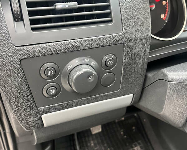 Опель Зафира 2012 в Луцке на Automoto.ua Серый Опель Зафира, объемом двигателя 1.7 л и пробегом 242 тыс. км за 8600 $, фото 21 на Automoto.ua