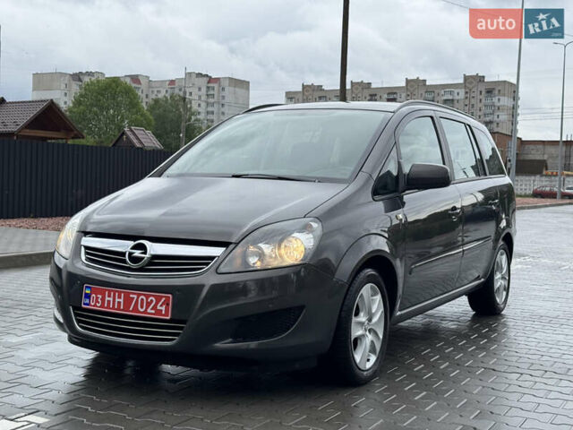 Сірий Опель Зафіра, об'ємом двигуна 1.6 л та пробігом 214 тис. км за 7700 $, фото 1 на Automoto.ua