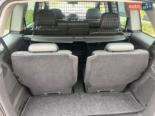 Опель Зафира 2012 в Луцке на Automoto.ua Серый Опель Зафира, объемом двигателя 1.7 л и пробегом 242 тыс. км за 8600 $, фото 12 на Automoto.ua