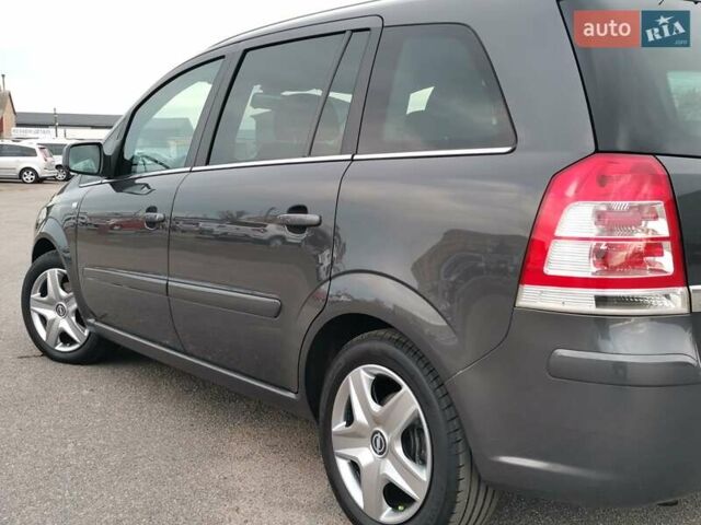 Опель Зафира 2012 в Белой Церкве на Automoto.ua Серый Опель Зафира, объемом двигателя 1.6 л и пробегом 215 тыс. км за 7500 $, фото 12 на Automoto.ua