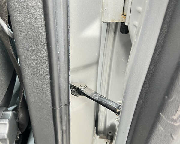 Серый Опель Зафира, объемом двигателя 1.6 л и пробегом 142 тыс. км за 7150 $, фото 28 на Automoto.ua