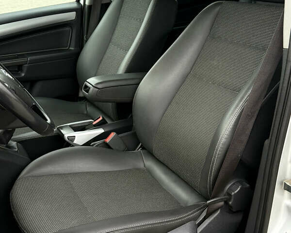 Серый Опель Зафира, объемом двигателя 1.7 л и пробегом 192 тыс. км за 7890 $, фото 14 на Automoto.ua