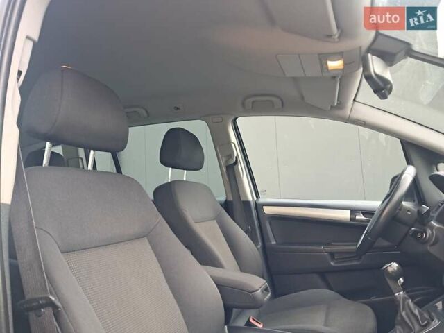 Опель Зафира 2012 в Могилев-Подольском на Automoto.ua Серый Опель Зафира, объемом двигателя 1.8 л и пробегом 259 тыс. км за 7800 $, фото 8 на Automoto.ua