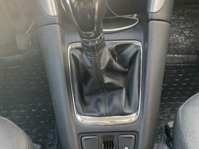 Серый Опель Зафира, объемом двигателя 2 л и пробегом 205 тыс. км за 9500 $, фото 16 на Automoto.ua