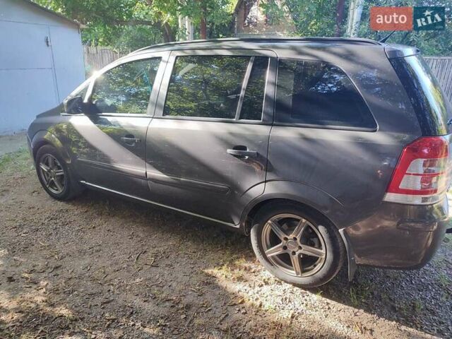 Опель Зафира 2012 в Смеле на Automoto.ua Серый Опель Зафира, объемом двигателя 1.6 л и пробегом 123 тыс. км за 7600 $, фото 8 на Automoto.ua