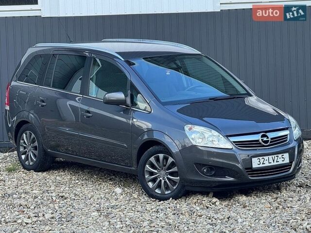 Сірий Опель Зафіра, об'ємом двигуна 1.7 л та пробігом 189 тис. км за 8200 $, фото 4 на Automoto.ua