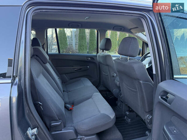 Серый Опель Зафира, объемом двигателя 1.8 л и пробегом 170 тыс. км за 7200 $, фото 29 на Automoto.ua