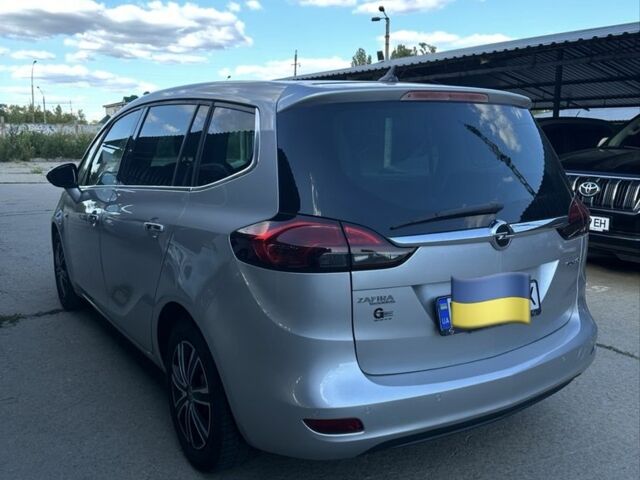 Серый Опель Зафира, объемом двигателя 0 л и пробегом 163 тыс. км за 9800 $, фото 5 на Automoto.ua