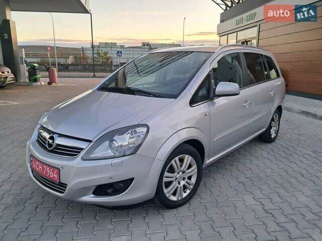 Опель Зафира 2012 в Могилев-Подольском на Automoto.ua Серый Опель Зафира, объемом двигателя 1.8 л и пробегом 259 тыс. км за 7800 $, фото 20 на Automoto.ua
