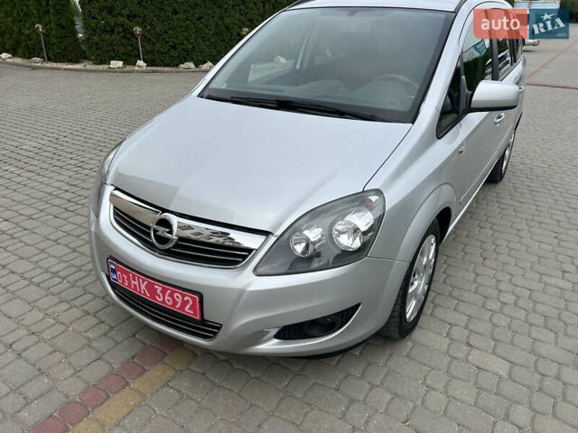 Опель Зафира 2012 в Дунаевцах на Automoto.ua Серый Опель Зафира, объемом двигателя 1.7 л и пробегом 184 тыс. км за 7990 $, фото 7 на Automoto.ua