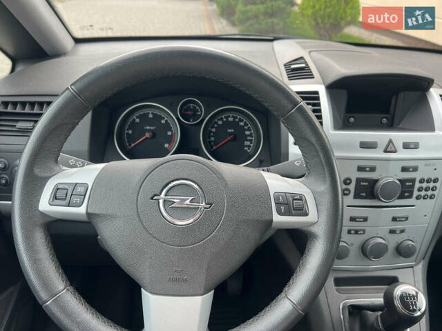 Опель Зафира 2012 в Дунаевцах на Automoto.ua Серый Опель Зафира, объемом двигателя 1.7 л и пробегом 184 тыс. км за 7990 $, фото 44 на Automoto.ua