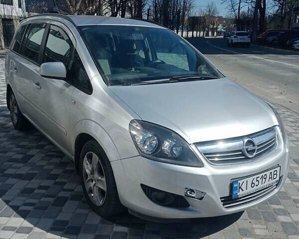 Опель Зафира 2012 в Киеве на Automoto.ua Серый Опель Зафира, объемом двигателя 1.8 л и пробегом 268 тыс. км за 6350 $, фото 4 на Automoto.ua