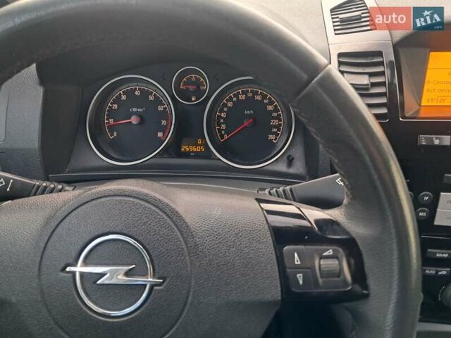 Опель Зафира 2012 в Могилев-Подольском на Automoto.ua Серый Опель Зафира, объемом двигателя 1.8 л и пробегом 259 тыс. км за 7800 $, фото 12 на Automoto.ua