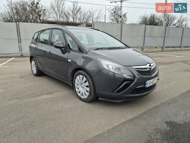 Серый Опель Зафира, объемом двигателя 1.96 л и пробегом 224 тыс. км за 10500 $, фото 12 на Automoto.ua
