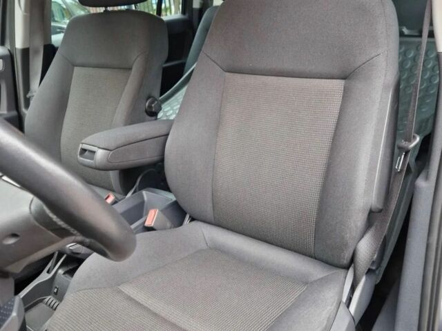 Сірий Опель Зафіра, об'ємом двигуна 1.8 л та пробігом 153 тис. км за 4800 $, фото 17 на Automoto.ua