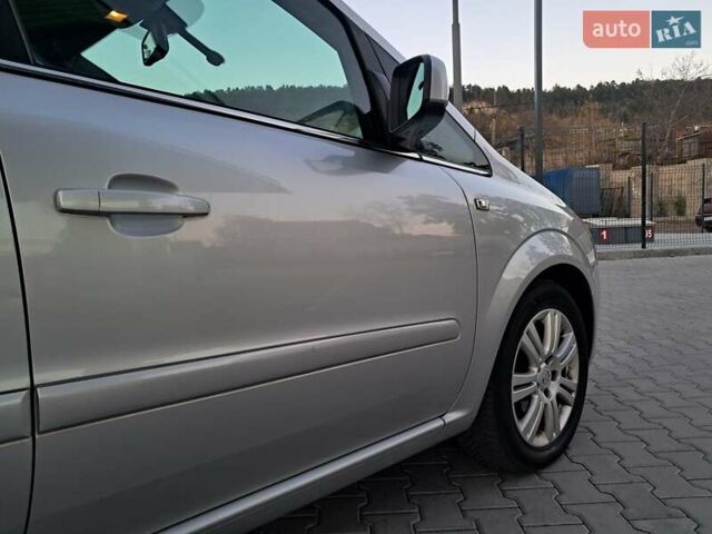 Опель Зафира 2012 в Могилев-Подольском на Automoto.ua Серый Опель Зафира, объемом двигателя 1.8 л и пробегом 259 тыс. км за 7800 $, фото 56 на Automoto.ua