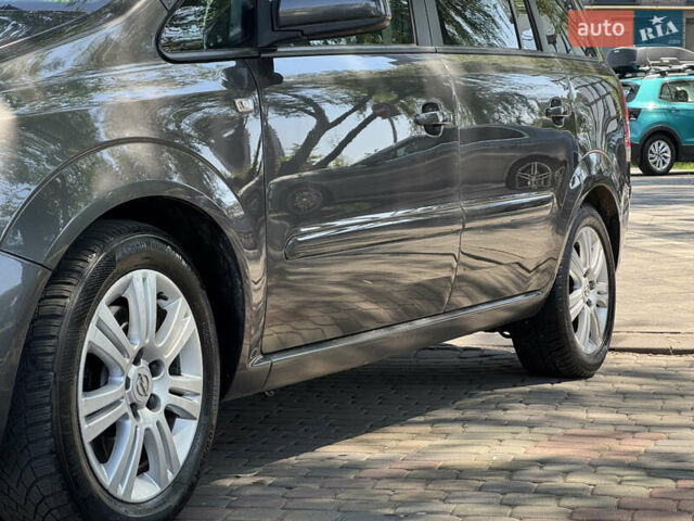 Серый Опель Зафира, объемом двигателя 1.7 л и пробегом 256 тыс. км за 7899 $, фото 20 на Automoto.ua