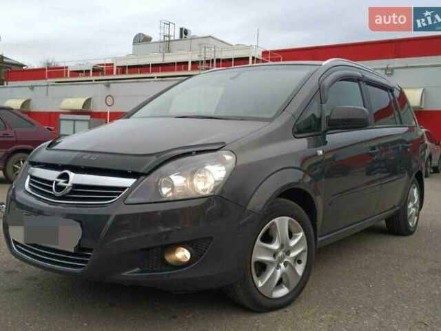 Опель Зафира 2012 в Львове на Automoto.ua Серый Опель Зафира, объемом двигателя 1.7 л и пробегом 190 тыс. км за 7500 $, фото 5 на Automoto.ua