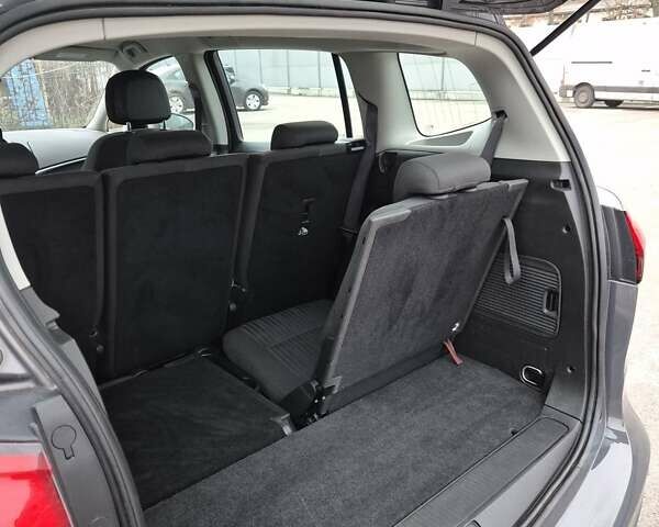 Серый Опель Зафира, объемом двигателя 1.96 л и пробегом 224 тыс. км за 10500 $, фото 20 на Automoto.ua