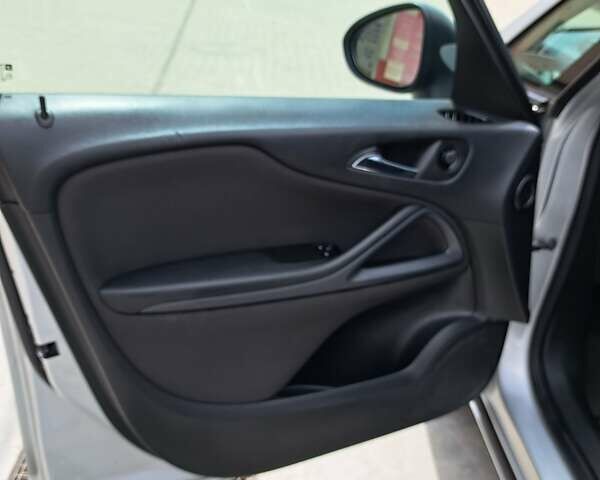 Серый Опель Зафира, объемом двигателя 1.96 л и пробегом 229 тыс. км за 8200 $, фото 11 на Automoto.ua