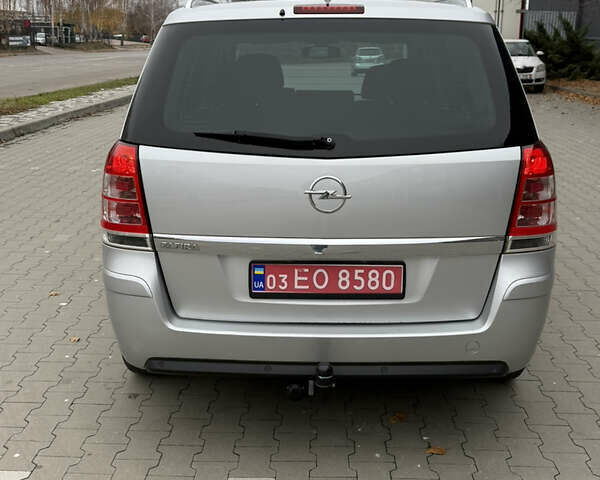 Серый Опель Зафира, объемом двигателя 1.8 л и пробегом 169 тыс. км за 8350 $, фото 14 на Automoto.ua