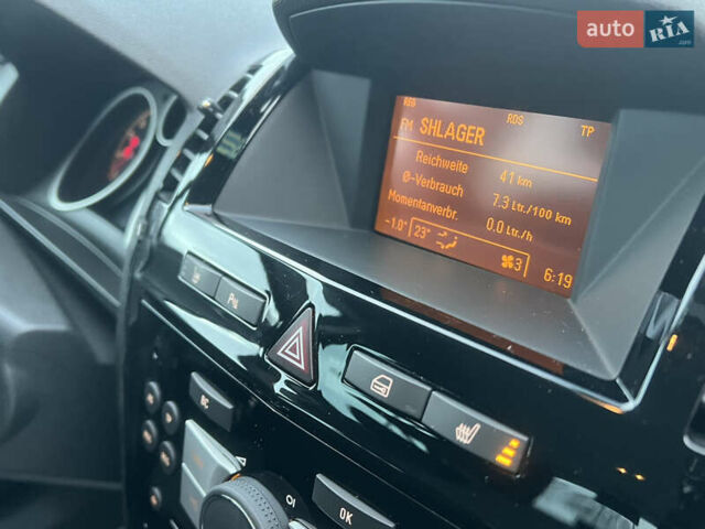 Серый Опель Зафира, объемом двигателя 1.8 л и пробегом 197 тыс. км за 8500 $, фото 2 на Automoto.ua