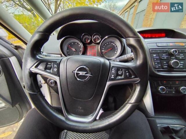 Опель Зафира 2013 в Луцке на Automoto.ua Серый Опель Зафира, объемом двигателя 2 л и пробегом 209 тыс. км за 9900 $, фото 7 на Automoto.ua