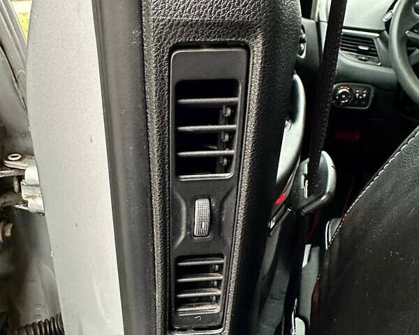 Серый Опель Зафира, объемом двигателя 1.96 л и пробегом 202 тыс. км за 7999 $, фото 24 на Automoto.ua