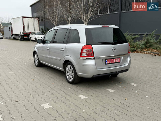 Серый Опель Зафира, объемом двигателя 1.8 л и пробегом 169 тыс. км за 8350 $, фото 6 на Automoto.ua